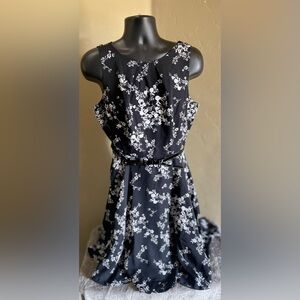 Lady’s nice dress 👗